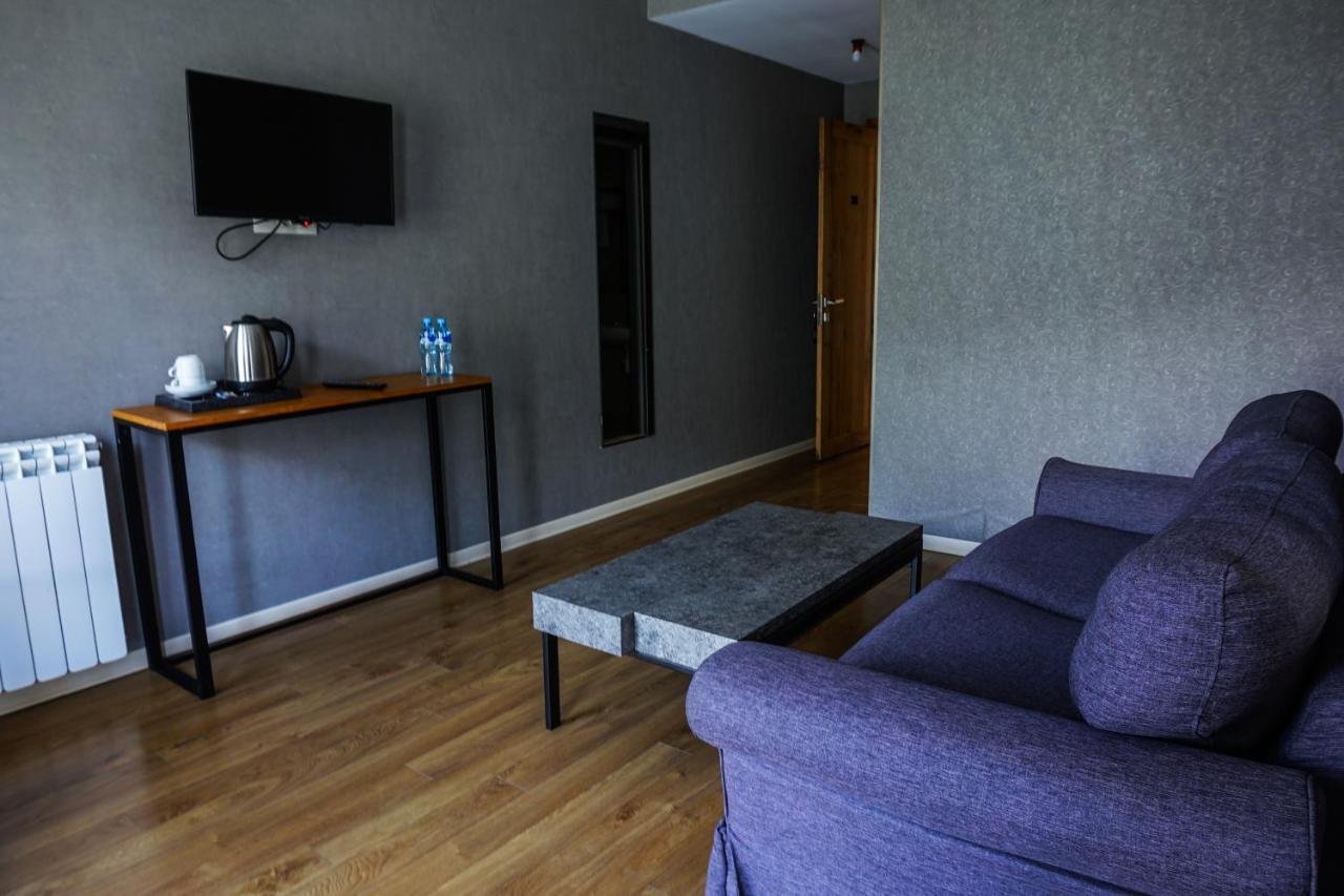 Hotel Stancia Kazbegi - City Center Exterior foto