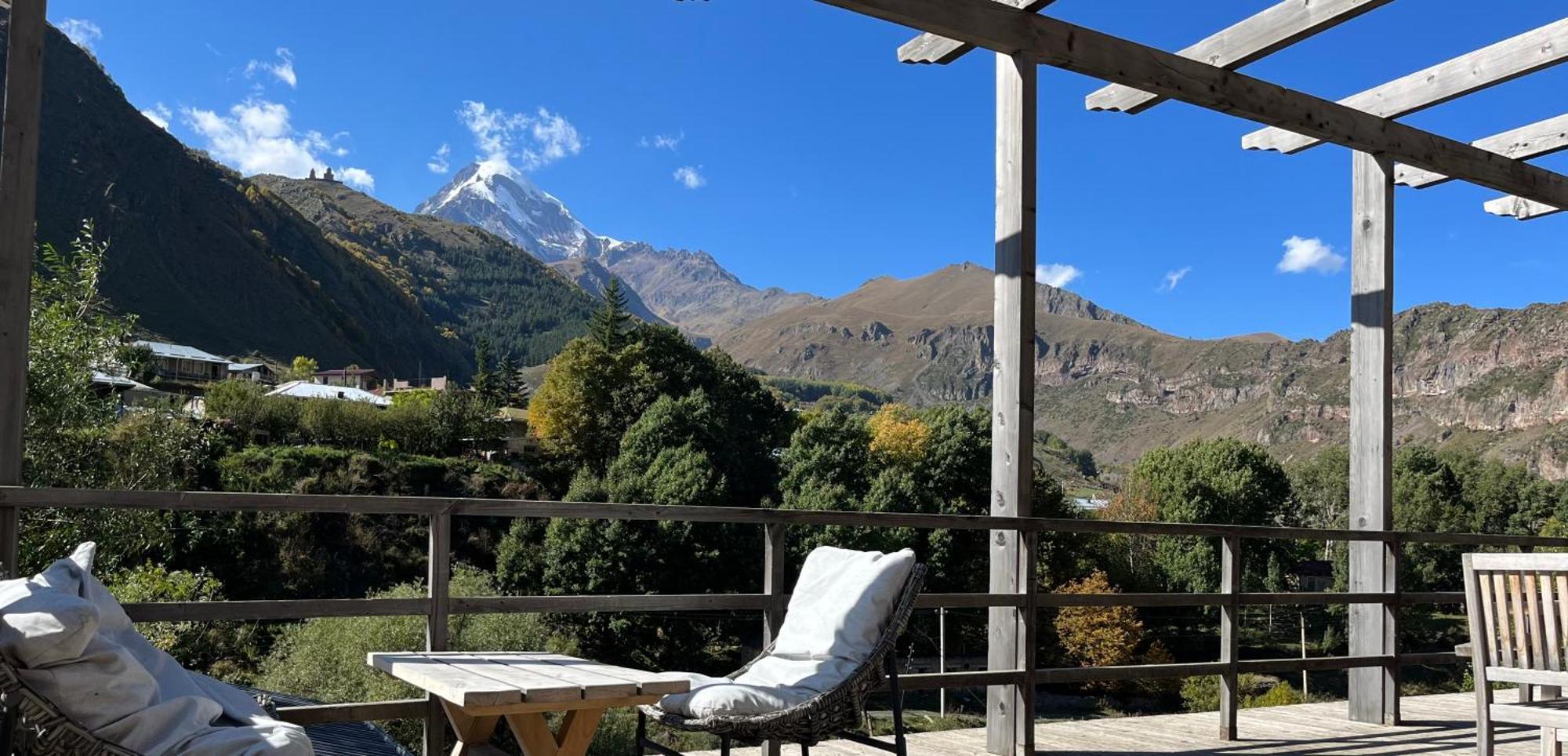 Hotel Stancia Kazbegi - City Center Exterior foto
